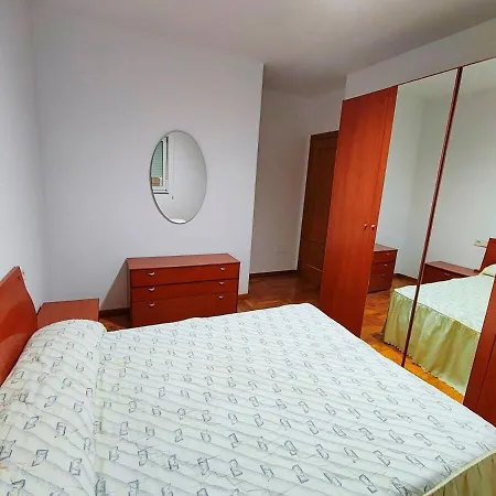 Apartment Rosalia De Castro *